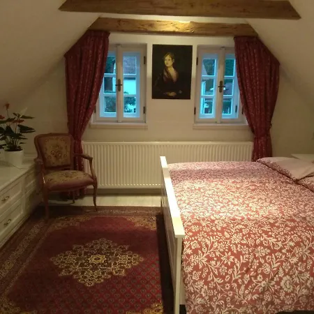 Krumlovsky Dum V Zahrade Cesky Krumlov